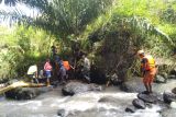 Lansia korban banjir di Mabar  belum ditemukan
