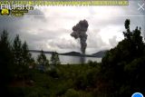 Erupsi Gunung Anak Krakatau semburkan abu setinggi 2.000  meter