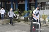 KPK bawa dua koper besar usai geledah kantor Bupati Kapuas