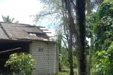 13 rumah rusak dampak cuaca ekstrem di Lombok Tengah