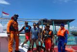 Tim SAR temukan dua nelayan dari kapal mati mesin di Sikka
