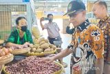 Pemkot Surakarta inspeksi pasar, pastikan harga kebutuhan pokok stabil