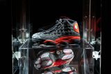 Sepatu kets milik Michael Jordan laku terjual Rp32,7 miliar
