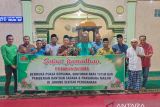 Peduli masyarakat sekitar, PT Agrowiratama Pasbar bantu delapan masjid pada kegiatan safari ramadan