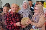 Pemkab Parigi Moutong pamerkan Durian Montong pada bazar Ramadhan di Jakarta