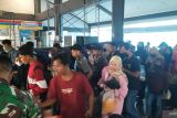 Penumpang pejalan kaki pada H-6 mulai padati Pelabuhan Bakauheni