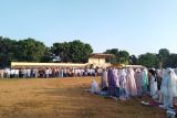 Ribuan umat muslim padati Stadion Kalpataru untuk Shalat Id