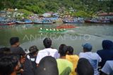 Lomba Selaju Sampan Di Sungai Batang Arau Padang
