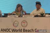 Ketua 2nd ANOC World Beach Games Organizing Committee sekaligus Ketua Komite Olimpiade Indonesia (KOI) Raja Sapta Oktohari (kanan) dan Sekjen Association of National Olympic Committees (ANOC) Gunilla Linberg (kiri) memimpin pertemuan Chef de Mission (CdM) Meeting 2nd ANOC World Beach Games (AWBG) Bali 2023 di Nusa Dua, Badung, Bali, Sabtu (29/4/2023). Pertemuan yang diikuti perwakilan National Olympic Committee (NOC) dari 69 negara tersebut digelar untuk mempresentasikan kesiapan tuan rumah, venue, akomodasi, transportasi, dan fasilitas lainnya dalam perhelatan AWBG Bali yang akan diselenggarakan pada 5-12 Agustus 2023 dan akan dilanjutkan dengan ANOC General Assembly pada 13-15 Agustus 2023. ANTARA FOTO/Nyoman Hendra Wibowo/wsj.