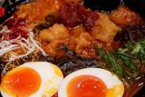 Ramen gurih ini dibuat khusus untuk pencinta bawang putih