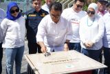 Gubernur : Pembangunan Plaza Karampuang Mamuju untuk bangkitkan wisata Sulbar