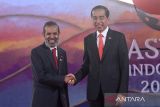 Presiden Joko Widodo sambut ketibaan para pemimpin di venue KTT Ke-42 ASEAN