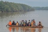 Jasa penyeberangan perahu di Jambi