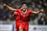 Final Indonesia vs Thailand. Pesepak bola Timnas Indonesia U-22 Muhammad Ramadhan Sananta melakukan selebrasi usai mencetak gol ke gawang Thailand pada final SEA Games 2023 di National Olympic Stadium, Phnom Penh, Kamboja, Selasa (16/5/2023). ANTARA FOTO/Muhammad Adimaja/hp.