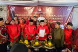 DPC PDIP Kota Yogya antar bacaleg kunjungi tempat lahir Bung Karno di Surabaya dan ziarah di Blitar
