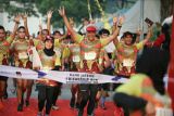 Ganjar dan istri finis bareng di Friendship Run Jakarta