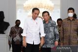 Presiden Jokowi minta proyek menara BTS dilanjutkan