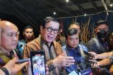 Peran penting kades-lurah diberikan Paralegal Justice Award