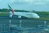 Pesawat komersial terbesar A380 mendarat di Bandara Internasional Ngurah Rai
