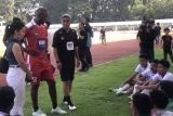 Legenda sepak bola Eric Abidal bakar semangat pemain U16 Indonesia untuk bisa bermain di Eropa