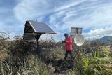 Alat pemantauan Gunung Sinabug Sumatera Utara terbakar
