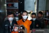 Eks Komisaris Wika Beton Dadan Tri ditahan KPK terkait kasus suap MA