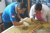 Pekalongan identifikasi kondisi selendang batik keluarga  Bung Hatta