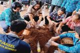 Kader PKK Bartim dilatih usaha budidaya jamur bantu kesejahteraan keluarga