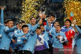 Pesepak bola Timnas Uruguay U-20 melakukan selebrasi setelah berhasil menjuarai Piala Dunia U-20 2023 di Stadion Estadio Unico Diego Armando Maradona, La Plata, Argentina (11/6/2023). Uruguay menjadi juara usai mengalahkan Italia dengan skor 1-0. ANTARA FOTO/REUTERS/Agustin Marcarian/tom.