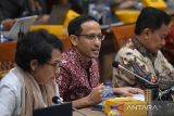 Menteri Pendidikan Nadiem Makarim copot gelar guru besar eks pimpinan MWA UNS