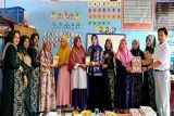 Legislator serahkan buku iqra dan kunci ibadah di Kelurahan Jambu