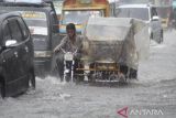 BRIN: Picu hujan di barat Indonesia, pertemuan uap air-IOD negatif