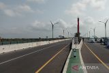 Dishub Bantul mencegah kendaraan berhenti di Jembatan Kretek II