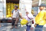 Pemkot Palangka Raya bagikan 1.500 sembako murah ke masyarakat