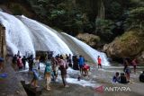 Pengunjung padati wisata alam Bantimurung selama liburan Idul Adha