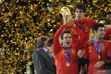 Pemain Spanyol Cecs Fabregas umumkan gantung sepatu sebagai pesepak bola