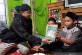 Sinai cabang Diponegoro Padang serahkan bantuan Al Quran ke Rumah Quran Al Fattah