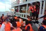 Tim SAR Gabungan evakuasi 13 penumpang kecelakaan kapal di Labuan Bajo