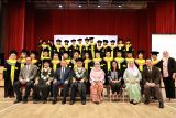 Puluhan PMI di Singapura raih gelar sarjana di UT