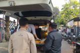 Sebanyak 35 ambulans dioperasikan evakuasi korban keracunan di Cimahi