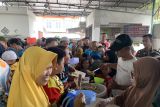 Ribuan warga Kota Palembang antusias ikuti tradisi pembagian bubur suro