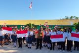 BPBD Sabu Raijua bagikan bendera sambut HUT Ke-78 RI