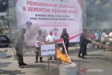 10,32 ton  rokok ilegal dimusnahkan di halaman Pendopo Kabupaten Kudus