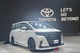 Toyota pamerkan Alphard Hybrid di GIIAS 2023