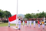 Sejumlah pasukan pengibar bendera pada upacara peringatan HUT ke-78 Republik Indonesia di rumah jabatan Gubernur, Kota Gorontalo, Gorontalo, Kamis (17/8/2023). ANTARA/Adiwinata Solihin