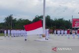 Pengibaran bendera merah putih pada upacara HUT ke 78 Proklamasi Kemerdekaan RI di Idi, Kabupaten Aceh Timur, Kamis (17/8/2023). ANTARA/Hayaturrahmah