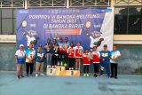 Penyerahan medali cabang olahraga tenis Porprov VI Bangka Belitung 2023 yang digelar di Pangkalpinang, Jumat (18/08/2023). (ANTARA FOTO/HO-HUMAS DISKOMINFO BANGKA BARAT)