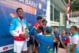Penyerahan medali cabang olahraga tenis Porprov VI Bangka Belitung 2023 yang digelar di Pangkalpinang, Jumat (18/08/2023). (ANTARA FOTO/HO-HUMAS DISKOMINFO BANGKA BARAT)