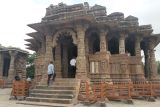 Melihat lebih dekat Kuil Matahari Modhera di India