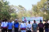 Kapolri dan delegasi AMMTC Ke-17 tanam pohon di Pulau Rinca